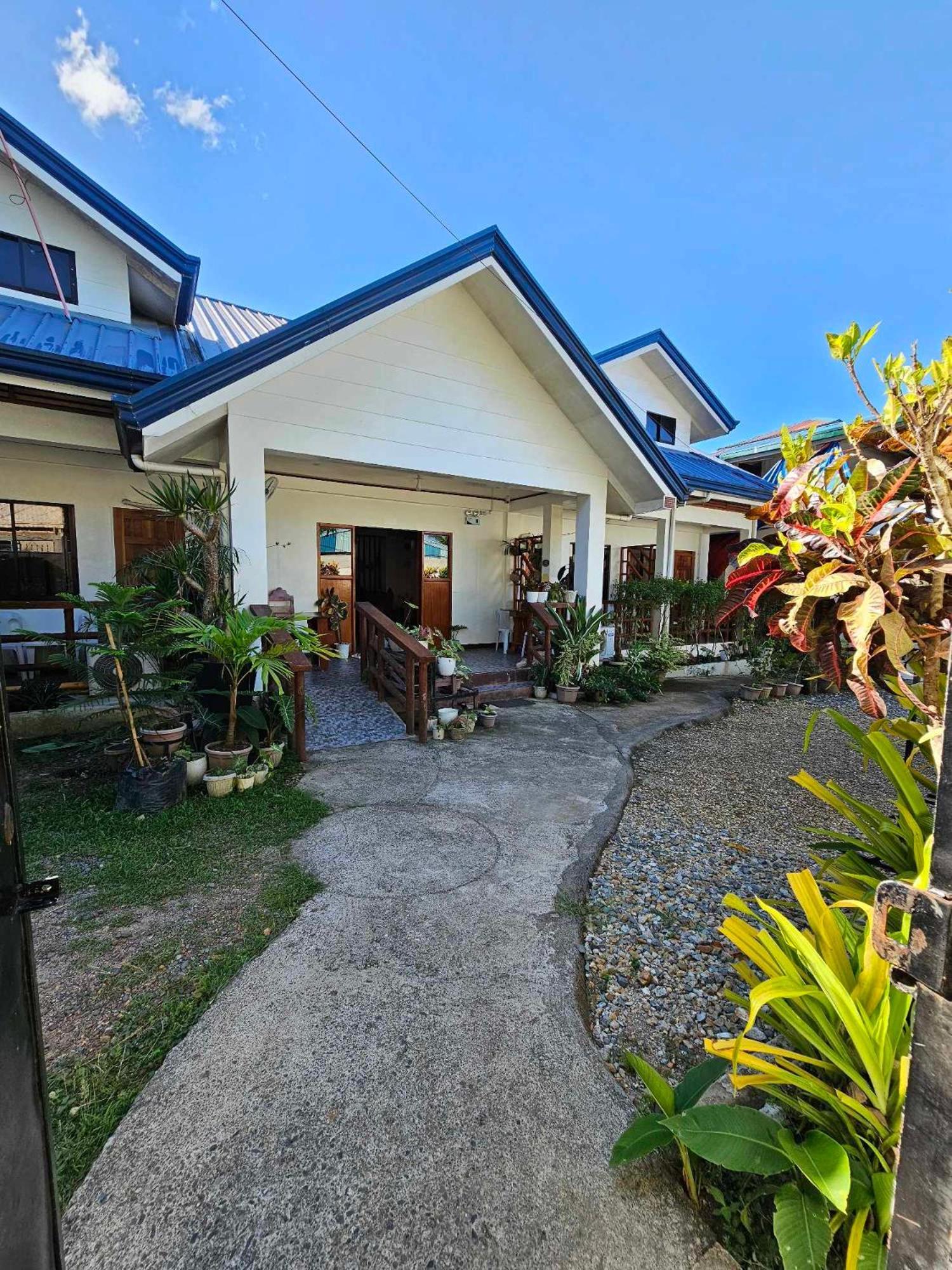 Bella Vita Guest House Coron Exterior photo