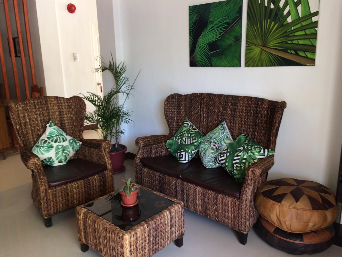 Bella Vita Guest House Coron Exterior photo